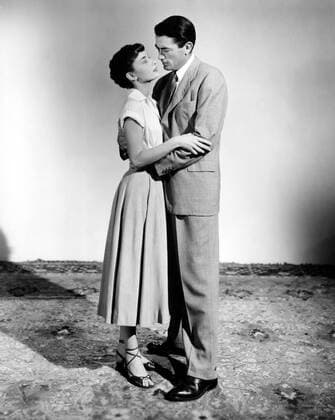 ROMAN HOLIDAY, Gregory Peck, Audrey Hepburn, 1953 Courtesy Everett Collection !ACHTUNG AUFNAHMEDATUM GESCHÃ„TZT! PUBLICATIONXNOTxINxCANxCHNxFRAxITAxJPNxNORxPOLxRUSxESPxUKxUSA Copyright: xCourtesyxEverettxCollectionx MBDROHO EC037