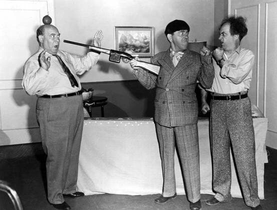 RUSTY ROMEOS, Joe Besser, Moe Howard, Larry Fine (The Three Stooges), 1957 Courtesy Everett Collection !ACHTUNG AUFNAHMEDATUM GESCHÃ„TZT! PUBLICATIONXNOTxINxCANxCHNxFRAxITAxJPNxNORxPOLxRUSxESPxUKxUSA Copyright: xCourtesyxEverettxCollectionx MBDRURO EC001