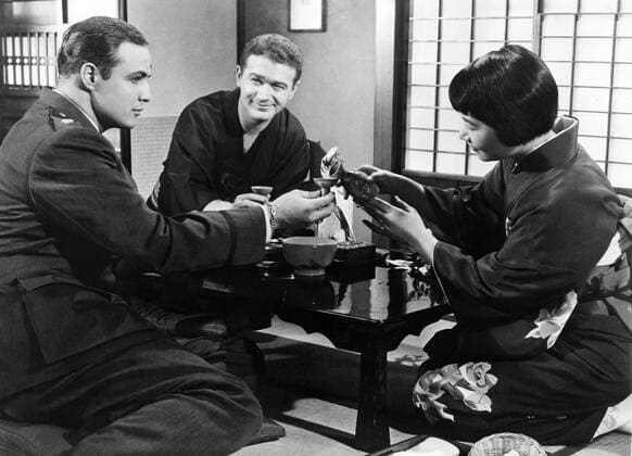 OSCARS: Beste Nebendarstellerin, PreistrÃ¤gerinnen 1951-1960 SAYONARA, Marlon Brando, Red Buttons, Miyoshi Umeki, 1957. Courtesy Everett Collection !ACHTUNG AUFNAHMEDATUM GESCHÃ„TZT! PUBLICATIONXNOTxINxCANxCHNxFRAxITAxJPNxNORxPOLxRUSxESPxUKxUSA Copyright: xCourtesyxEverettxCollectionx MBDSAYO EC017
