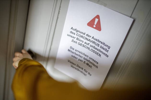 Hinweisschild: Buero geschlossen Coronavirus. Berlin 10.03.2020 Berlin Deutschland