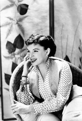 A STAR IS BORN, Judy Garland, 1954 Courtesy Everett Collection !ACHTUNG AUFNAHMEDATUM GESCHÃ„TZT! PUBLICATIONXNOTxINxCANxCHNxFRAxITAxJPNxNORxPOLxRUSxESPxUKxUSA Copyright: xCourtesyxEverettxCollectionx MBDSTIS EC114