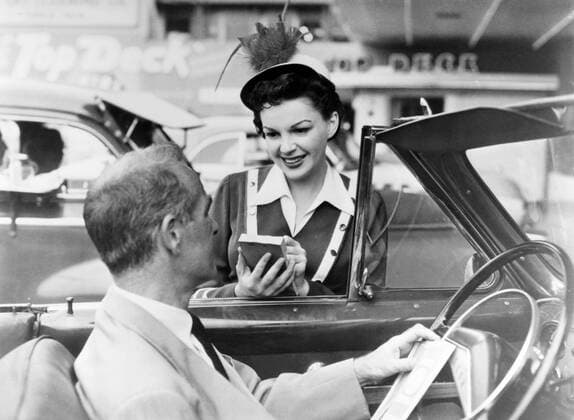 A STAR IS BORN, from left, Chick Chandler, Judy Garland, 1954 Courtesy Everett Collection !ACHTUNG AUFNAHMEDATUM GESCHÃ„TZT! PUBLICATIONXNOTxINxCANxCHNxFRAxITAxJPNxNORxPOLxRUSxESPxUKxUSA Copyright: xCourtesyxEverettxCollectionx MBDSTIS EC116