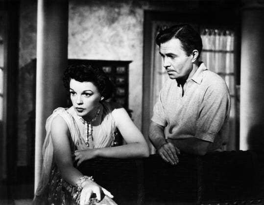 A STAR IS BORN, form left: Judy Garland, James Mason, 1954 Courtesy Everett Collection !ACHTUNG AUFNAHMEDATUM GESCHÃ„TZT! PUBLICATIONXNOTxINxCANxCHNxFRAxITAxJPNxNORxPOLxRUSxESPxUKxUSA Copyright: xCourtesyxEverettxCollectionx MBDSTIS EC136