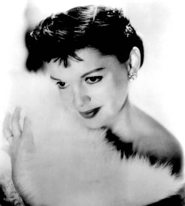 A STAR IS BORN, Judy Garland, 1954 Courtesy Everett Collection !ACHTUNG AUFNAHMEDATUM GESCHÃ„TZT! PUBLICATIONXNOTxINxCANxCHNxFRAxITAxJPNxNORxPOLxRUSxESPxUKxUSA Copyright: xCourtesyxEverettxCollectionx MBDSTIS EC099