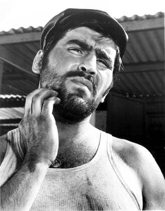 STATION SIX-SAHARA, Mario Adorf, 1962 Courtesy Everett Collection !ACHTUNG AUFNAHMEDATUM GESCHÃ„TZT! PUBLICATIONXNOTxINxCANxCHNxFRAxITAxJPNxNORxPOLxRUSxESPxUKxUSA Copyright: xCourtesyxEverettxCollectionx MBDSTSI EC019