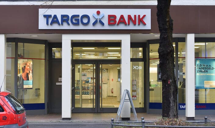 xblx, v.l. Filiale der Targo Bank Friedberg
