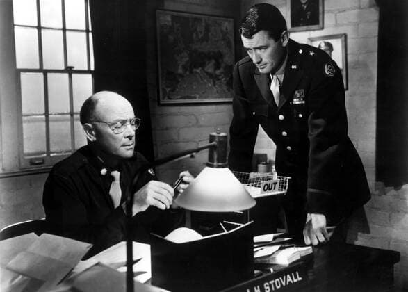 OSCARS. Bester Nebendarsteller. PreistrÃ¤ger 1941-1950 TWELVE O CLOCK HIGH, Dean Jagger, Gregory Peck, 1949 Courtesy Everett Collection !ACHTUNG AUFNAHMEDATUM GESCHÃ„TZT! PUBLICATIONXNOTxINxCANxCHNxFRAxITAxJPNxNORxPOLxRUSxESPxUKxUSA Copyright: xCourtesyxEverettxCollectionx MBDTWOC EC017
