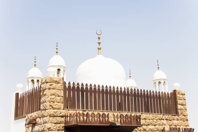 View of white domes with muslim symbols on Abdul Raouf Hasan Khalil museum in Makkah Province, Saudi Arabia  Copyright: xStillxWorksx SW30165