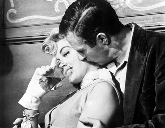 OSCARS: Beste Nebendarstellerin, PreistrÃ¤gerinnen 1951-1960 WRITTEN ON THE WIND, Dorothy Malone (left), 1956 Courtesy Everett Collection !ACHTUNG AUFNAHMEDATUM GESCHÃ„TZT! PUBLICATIONXNOTxINxCANxCHNxFRAxITAxJPNxNORxPOLxRUSxESPxUKxUSA Copyright: xCourtesyxEverettxCollectionx MBDWRON EC030