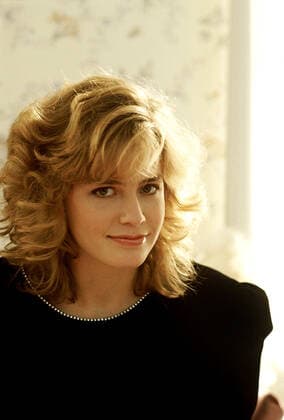 ADVENTURES IN BABYSITTING, Elisabeth Shue, 1987, (c) Buena Vista courtesy Everett Collection Buena Vista Pictures Courtesy Everett Collection !ACHTUNG AUFNAHMEDATUM GESCHÃ„TZT! PUBLICATIONXNOTxINxCANxCHNxFRAxITAxJPNxNORxPOLxRUSxESPxUKxUSA Copyright: xBuenaxVistaxPictures CourtesyxEverettxCollectionx MCDADIN EC005