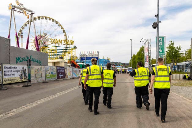DEU, Deutschland, Baden-Württemberg, Stuttgart, 22.04.2019 - Wegen Coronavirus: die Stadt Stuttgart sagt das Frühlingsfest 2020 ab. Das große Volksfest hätte eigentlich vom 18. April bis 10. Mai 2020 auf dem Cannstatter Wasen stattfinden sollen. Hier Impressionen vom 81. Frühlingsfest 2019. Nach Angaben des Veranstalter ist es das größte Frühlingsfest in Europa mit rund 1,5 Millionen Besuchern.