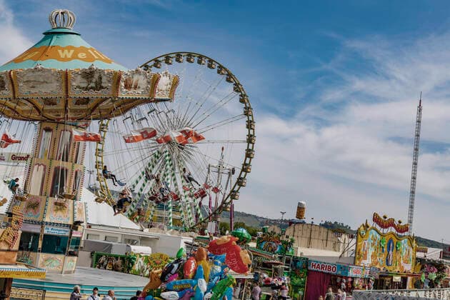 DEU, Deutschland, Baden-Württemberg, Stuttgart, 22.04.2019 - Wegen Coronavirus: die Stadt Stuttgart sagt das Frühlingsfest ab. Das große Volksffest hätte eigentlich vom 18. April bis 10. Mai 2020 stattfinden sollen. Hier Impresionen vom 81. Frühlingsfest im Jahr 2019. Nach Angaben des Veranstalter ist es das größte Frühlingstfest in Europa mit rrund 1,5 Millionen Besuchern.