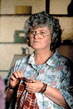 ANGELS IN THE OUTFIELD, Brenda Fricker, 1994, Buena Vista Pictures courtesy Everett Collection Buena Vista Pictures Courtesy Everett Collection !ACHTUNG AUFNAHMEDATUM GESCHÃ„TZT! PUBLICATIONXNOTxINxCANxCHNxFRAxITAxJPNxNORxPOLxRUSxESPxUKxUSA Copyright: xBuenaxVistaxPictures CourtesyxEverettxCollectionx MCDANIN EC034