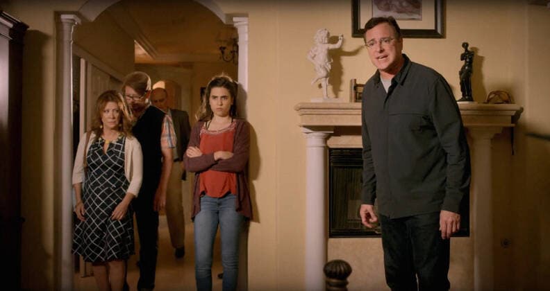 BENJAMIN, from left: Cheri Oteri, Dave Foley, Rob Corddry, Clara Mamet, Bob Saget, 2019. Redbox Courtesy Everett Collection !ACHTUNG AUFNAHMEDATUM GESCHÃ„TZT! PUBLICATIONXNOTxINxCANxCHNxFRAxITAxJPNxNORxPOLxRUSxESPxUKxUSA Copyright: xCourtesyxEverettxCollectionx MCDBENJ EC016