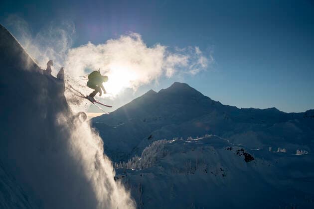 Man skiing in backcountry at Mt. Baker, Washington Glacier, WA, United States ,model released, Symbolfoto CR_FGUQ200116A-292916-01