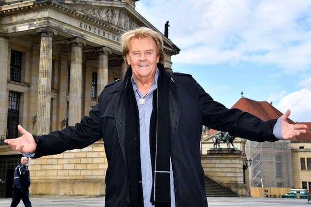 Bilder des Jahres 2020, Entertainment 03 März Entertainment Themen der Woche KW11 Entertainment Bilder des Tages Howard Carpendale beim Fototermin zum Classic Open Air 2020 auf dem Gendarmenmarkt. Berlin, 12.03.2020 *** Howard Carpendale at the photo session for the Classic Open Air 2020 at the Gendarmenmarkt Berlin, 12 03 2020 Foto:xF.xKernx xFuturexImage