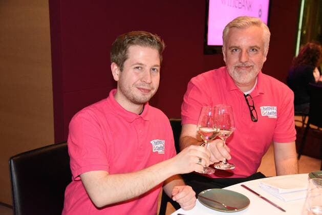11.03.2020 Frankfurt am Main, PWC-Center Stiftung helfen helfen - Zwei am Herd - Charity Event Kevin Kühnert (stellv. SPD-Parteivorsitzender), Marco Maier (HIT RADIO FFH-Chef), emspor, DFL regulations prohibit any use of photographs as image sequences and or quasi-video