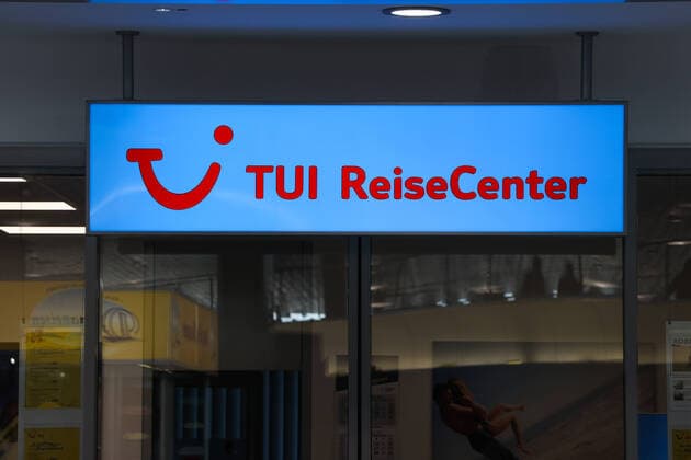 Hannover, Flughafen Langenhagen, 16.03.2020, auf Grund des Coronavirus werden hunderte Flüge gestrichen, TUI Reise Center,