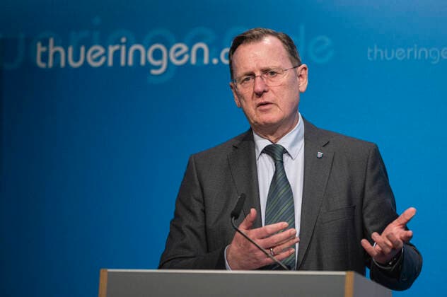 News Bilder des Tages REGIERUNGSMEDIENKONFERENZ THÜRINGEN - COVID-19 17 03 2020 - Erfurt: Der Ministerpräsident Bodo Ramelow (DIE LINKE) in der Regierungsmedienkonferenz der Thüringer Landesregierung zur COVID-19 in Thüringen am 17. März 2020. _________________