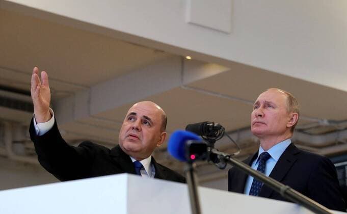 March 17, 2020. - Russia, Moscow. - Russian Prime Minister Mikhail Mishustin (left) and President Vladimir Putin visit the Moscow coronavirus crisis centre. KremlinxPool