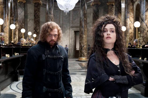 HARRY POTTER AND THE DEATHLY HALLOWS: PART 2, from left: Rupert Grint, Helena Bonham Carter, 2011. ph: Jaap Buitendijk 2011 Warner Bros. Ent. Harry Potter publishing rights J.K.R. Harry Potter characters, names and related indicia are trademarks of and Warner Bros. Ent. All rights reserved. Courtesy Everett Collection Warner Bros Courtesy Everett Collection !ACHTUNG AUFNAHMEDATUM GESCHÃ„TZT! PUBLICATIONXNOTxINxCANxCHNxFRAxITAxJPNxNORxPOLxRUSxESPxUKxUSA Copyright: xWarnerxBros CourtesyxEverettxCollectionx MCDHAP2 EC362