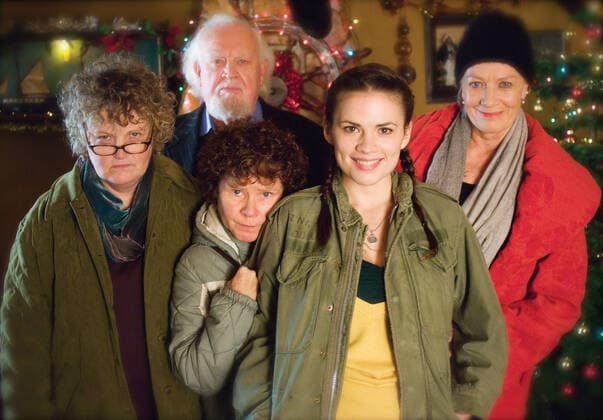 HOW ABOUT YOU, from left: Brenda Fricker, Joss Ackland (top), Imelda Staunton, Hayley Atwell, Vanessa Redgrave, 2007. Strand Releasing courtesy Everett Collection Strand Releasing Courtesy Everett Collection !ACHTUNG AUFNAHMEDATUM GESCHÃ„TZT! PUBLICATIONXNOTxINxCANxCHNxFRAxITAxJPNxNORxPOLxRUSxESPxUKxUSA Copyright: xStrandxReleasing CourtesyxEverettxCollectionx MCDHOAB EC020