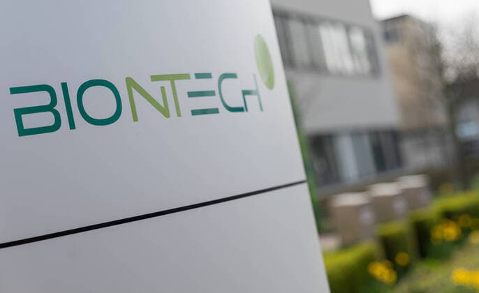 Feature Biontech 17.03.2020, Mainz: Biontech, der Mainzer Spezialist für Immuntherapien, legt im weltweiten Kampf gegen das Coronavirus nach und vermeldet rapide Fortschritte bei der Entwicklung eines Impfstoffes.. Mittlerweile sind ca. 7000 Menschen in Deutschland an dem Virus erkrankt. Firmenzentrale in Mainz, Logos, Brands, Schriftzug, Mainz Rheinland-Pfalz Germany
