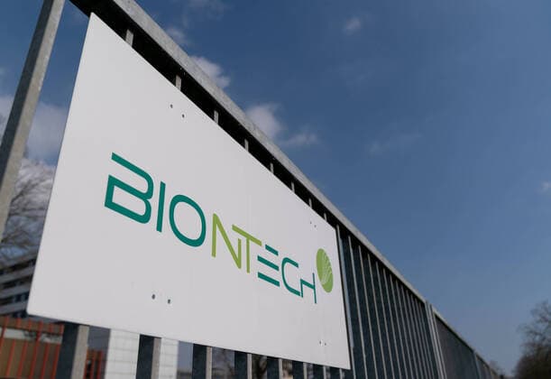Feature Biontech 17.03.2020, Mainz: Biontech, der Mainzer Spezialist für Immuntherapien, legt im weltweiten Kampf gegen das Coronavirus nach und vermeldet rapide Fortschritte bei der Entwicklung eines Impfstoffes.. Mittlerweile sind ca. 7000 Menschen in Deutschland an dem Virus erkrankt. Firmenzentrale in Mainz, Logos, Brands, Schriftzug, Mainz Rheinland-Pfalz Germany