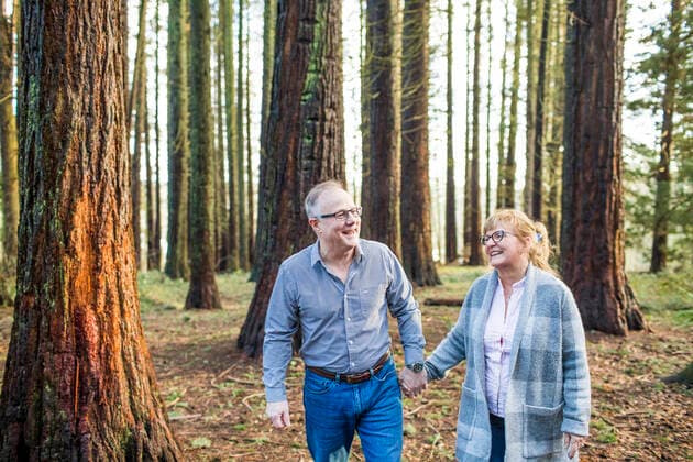 Happy retired couple enjoying time in nature. Surrey, BC, Canada ,model released, Symbolfoto CR_JDIP200224B-310151-01
