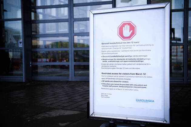 200318 Besökförbud pa Karolinska Huddinge med anledning av spridningen av Covid-19 den 18 mars 2020 i Stockholm. Copyright: SIMONxHASTEGARD 47078931st