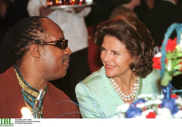 Queen Silvia and Stevie Wonder Polar Music Prize, Grand Hotel, Stockholm, 1999 05 31 c Charles Hammarsten IBL royal house Sweden x2492x,  Copyright: xCharlesxHammarsten TTx Polar Music Prize, Grand Hotel, Stockholm, 1999-05-31