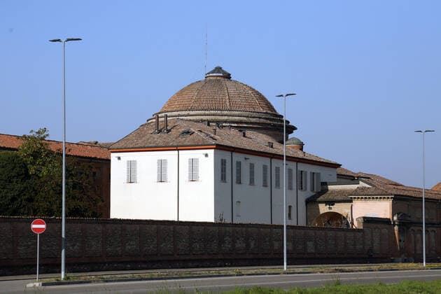 Architektur von Aldo Rossi Modena. The cemetery of San Cataldo where the crematorium used to cremate some of the deaths due to the Coronavirus in Bergamo is located. In the photo the building where the crematorium is located (ROBERTO BRANCOLINI Fotogramma, Modena - 2020-03-19) p.s. la foto e utilizzabile nel rispetto del contesto in cui e stata scattata, e senza intento diffamatorio del decoro delle persone rappresentate  Copyright: xROBERTOxBRANCOLINIx xFOTOGRAMMAx