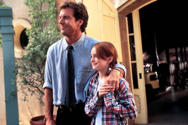 THE PARENT TRAP, Dennis Quaid, Lindsay Lohan, 1998, (c) Walt Disney courtesy Everett Collection Walt Disney Co. Courtesy Everett Collection !ACHTUNG AUFNAHMEDATUM GESCHÃ„TZT! PUBLICATIONXNOTxINxCANxCHNxFRAxITAxJPNxNORxPOLxRUSxESPxUKxUSA Copyright: xWaltxDisneyxCo. CourtesyxEverettxCollectionx MCDPATR EC010