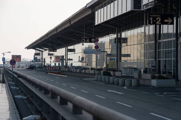 Coronavirus-COVID-19 Flughafen Stuttgart und Messe Stuttgart unter dem Einfluss der Pandemie. Das Gelände und die Terminals sind verweist. Ebenso kommen nur sehr wenige Flüge in Stuttgart an. Stuttgart Mitte Baden-Württemberg Deutschland Copyright: xLeif-HendrikxPiechowskix