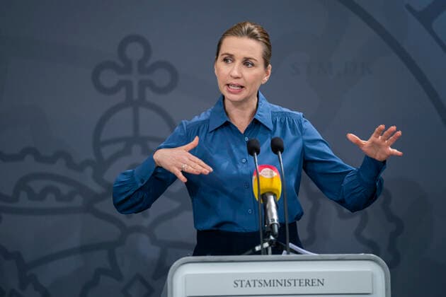Statsminister Mette Frederiksen og Sundhedsminister Magnus Heunicke (S) holder boerne-pressemoede, hvor de svarer paa spoergsmaal fra boern om coronavirus og COVID-19 fredag den 20. marts 2020. , Denmark Copyright: MartinxSylvestx COP103 spdk20200320-130238-L