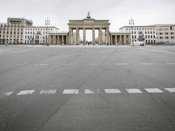 Das Brandenburger Tor Menschenleer in Berlin. 20.03.2020. Berlin Deutschland