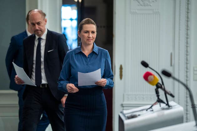 Statsminister Mette Frederiksen og Sundhedsminister Magnus Heunicke (S) holder boerne-pressemoede, hvor de svarer paa spoergsmaal fra boern om coronavirus og COVID-19 fredag den 20. marts 2020. , Denmark Copyright: MartinxSylvestx COP103 spdk20200320-134623-L