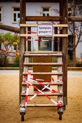 Erfurt , 20.03.2020 , Coronavirus in Erfurt , Erfurt schließt Verkaufsstellen und Restaurants zur Eindämmung des Coronavirus Bild: Erfurt schließt Spielplätze zur Eindämmung des Coronavirus