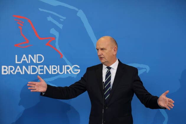 Ministerpräsident Dietmar Woidke (SPD) spricht während einer Pressekonferenz zur aktuellen Lage beim Coronavirus, Staatskanzlei, Potsdam, 20. März 2020. Brandenburg PK Coronavirus