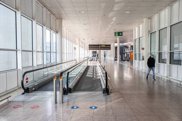 March 20, 2020, Barcelona, BARCELONA, SPAIN: Empty Barcelona El Prat airport during the lockdown of the population of Barcelona to combat the coronavirus. In Barcelona, Spain, March 20 on 2020. Barcelona SPAIN - ZUMAa181 20200320_zaa_a181_091 Copyright: xXavixBonillax