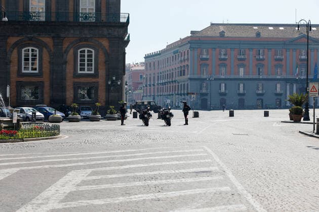 March 20, 2020, Naples, CAMPANIA, ITALY: Italy-20 03 2020 Naples, during the pandemic of the covid-19 virus, the streets are empty both in the center and in the suburbs but the inconvenience for citizens with garbage heaps begins, the lack of food for the less well-off. Now the military arrives, but the Neapolitans do not afflict themselves and respond with flags and banners from the balconies. Naples ITALY - ZUMAs236 20200320_zap_s236_028 Copyright: xFabioxSassox