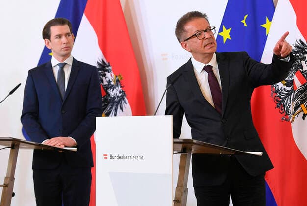 Wien 20.03.2020, Bundeskanzleramt, Wien, AUT, Akutelle Entwicklungen zur Coronaerkrankung in Oesterreich, Pressekonferenz, Aktuelle Massnahmen, im Bild Sebastian Kurz (OeVP) und Gesundheitsminister Rudolf Anschober (Gruene) Sebastian Kurz (OeVP) und Gesundheitsminister Rudolf Anschober (Gruene) during a press conference on the subject Current measures, of Austrian Goverment about the Coronavirus Pandemie at the Bundeskanzleramt in Wien, Austria on 2020 03 20.