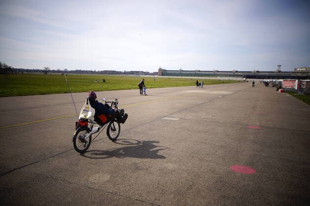 18.03.2020,Berlin,Deutschland,GER, das Tempelhofer Feld.Liegefahrrad