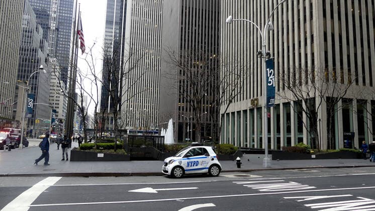 March 20, 2020, Nova York, EUA: (NEW)..New Yorkers to stay at home-new order from Governor. ..March 20,2020,New York,USA:..The empty streets in New York because of the Coronavirus, this Friday (20). According to New York Governor Andrew Cuomo, all non-essential workers in the state will be ordered to stay home starting from tomorrow (21)...Credit: Thenews2 Nova York - ZUMAn293 20200320_znp_n293_017 Copyright: xJuliaxMineevax