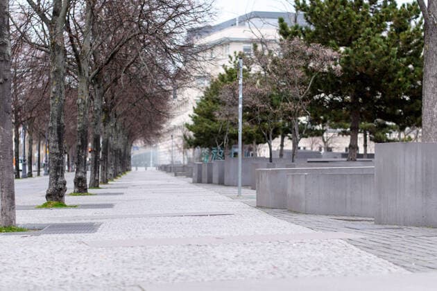 Coronavirus, Impressionen aus Berlin Deutschland, Berlin - 20.03.2020: Im Bild ist das leere Denkmal für die ermordeten Juden Europas zu sehen. Berlin Berlin Deutschland
