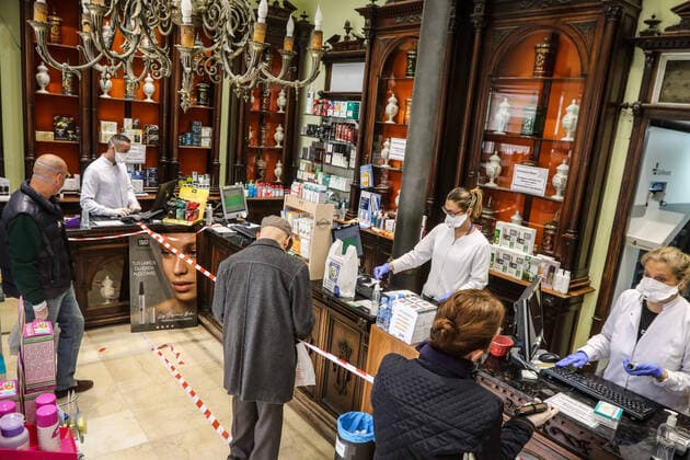 March 20, 2020: 20 March 2020 (Malaga) The pharmacies in Malaga are open 24 hours a day to meet requests for medicines for citizens on the occasion of the coronavirus maintain all safety and hygiene measures - ZUMAc161 20200320_zap_c161_026 Copyright: xLorenzoxCarnerox