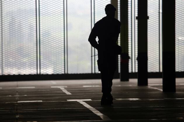 Spain: 7th day of alert status for CoVid-19 Oviedo, SPAIN: A military man watches during the 7th day of the State of Alert in Spain, at the Central University Hospital of Asturias in Oviedo, Spain on March 20, 2020. Oviedo Asturias Spain Copyright: AlbertoxBrevers