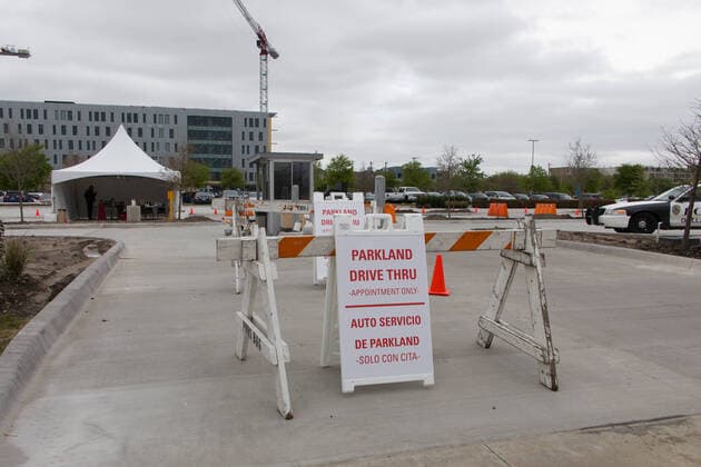 (200320) -- DALLAS (U.S.), March 20, 2020 (Xinhua) -- Photo taken on March 20, 2020 shows a drive-thru COVID-19 testing site in Dallas, Texas, the United States. The number of COVID-19 cases in the United States has topped 18,563 as of 18:30 Eastern Standard Time Friday, with 227 deaths, according to the Center for Systems Science and Engineering at Johns Hopkins University. (Photo by Dan Tian Xinhua) U.S.-TEXAS-DALLAS-DRIVE-THRU COVID-19 TESTING SITE 