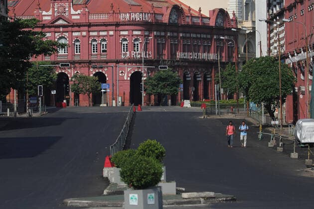 March 21, 2020, Colombo, Sri Lanka: A view of an empty street is seen after the authorities announced a weekend curfew in a country as a preventive measure against the spread of the COVID-19 novel coronavirus, in Colombo March 21, 2020. Colombo Sri Lanka - ZUMAd152 20200321_znp_d152_012 Copyright: xPradeepxDambaragex