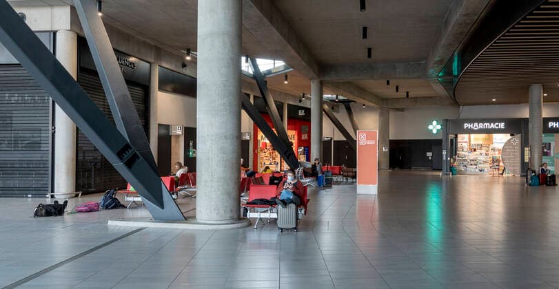 NEWS : annulation des vols et retour des derniers vacanciers - Aeroport Lyon Saint Exupery - Colombier Sauvignieu 21 03 2020 NEWS : Aeroport Lyon Saint Exupery - Colombier Sauvignieu - 21 03 2020 SandrineTHESILLAT Panoramic 